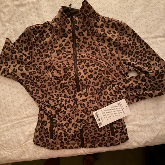 NWT Define Cropped Jacket Nulu - Picture 8 of 11